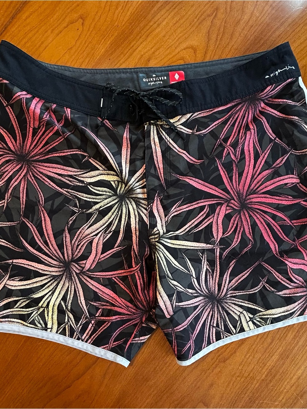 Quiksilver Highline Performance Diamond Deluxe Palm Leaf Board Shorts
